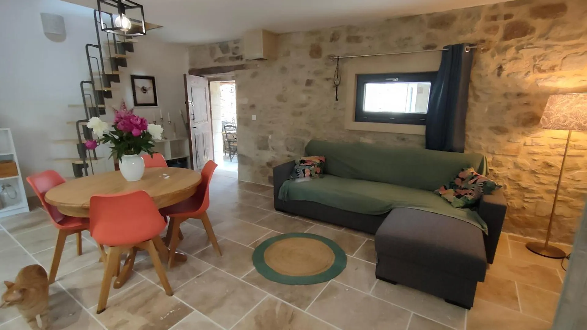 Gite A La Ferme Ongles Ferienhaus